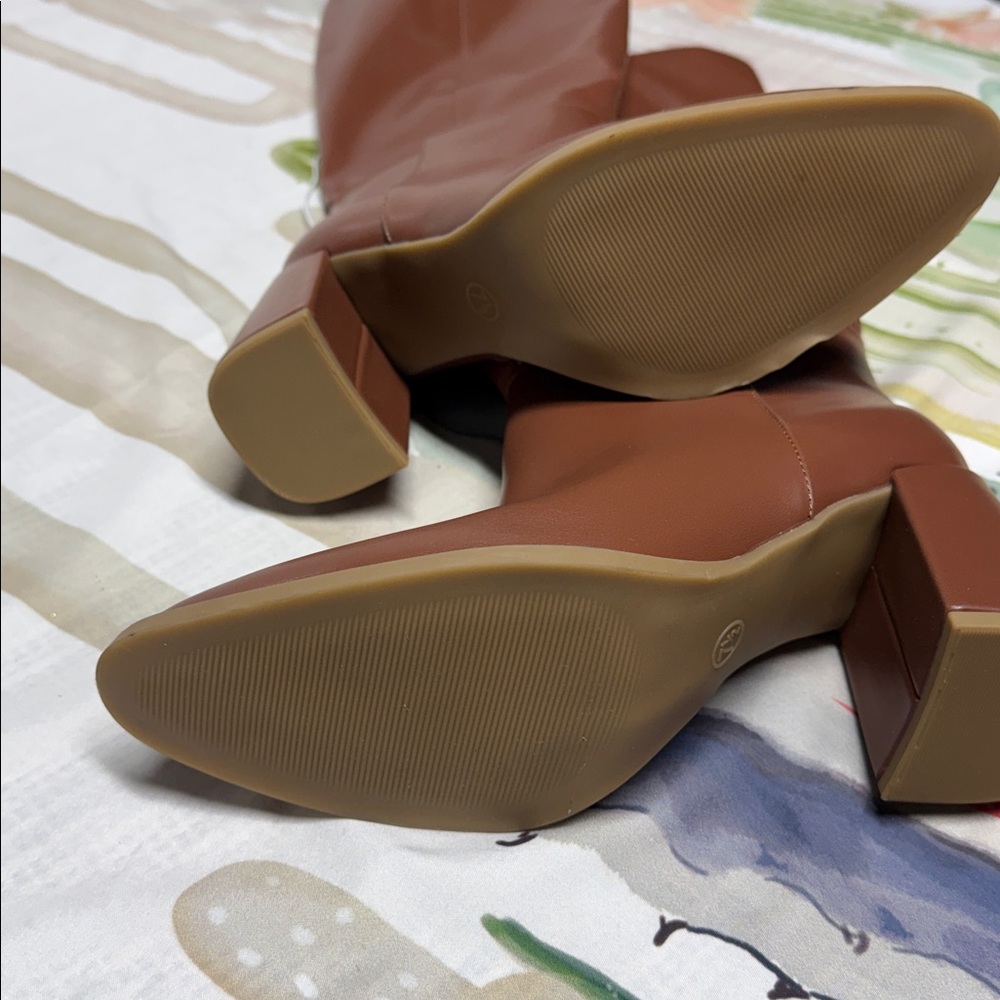 NWT New Day Brown Eve Faux Leather tall Boots sz 7.5 memory foam - Picture 10 of 10